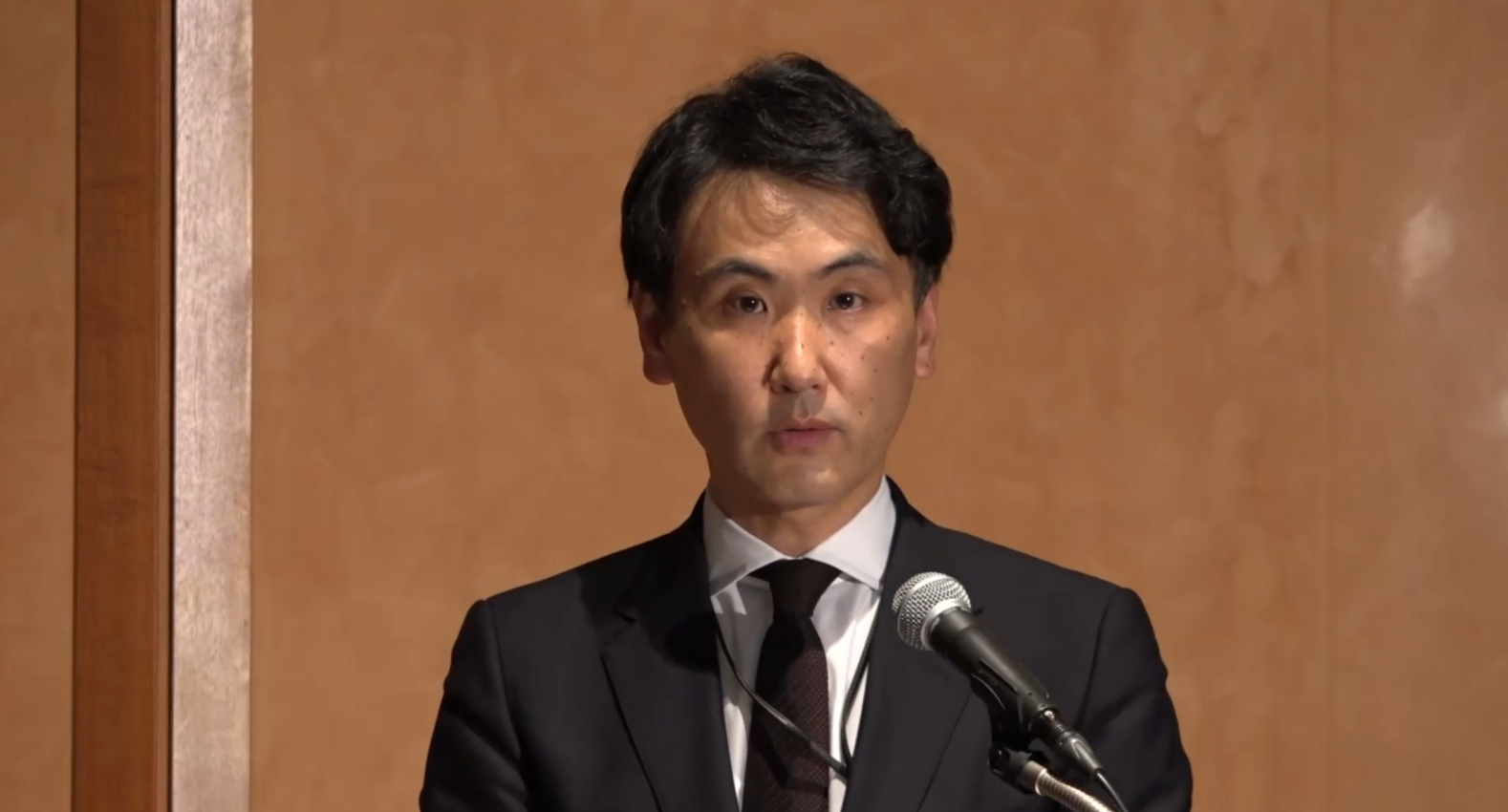 井出博生先生